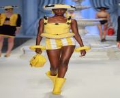 00023 moschino spring 2023 ready jpeg from catwalk models 2023
