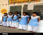 a group of indian school girls wearing school uniform in a government ehr6hc.jpg from rajsathan desi sarkari school