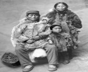 family eskimo fur parkas alaska.jpg from inuit image
