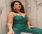 sunny leone pics from bath tub 2.jpg from sunny leone in bathroom sower sex video 3gpth