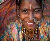 portrait of a india rajasthani woman 1200x850.jpg from indian foto
