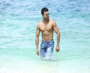 photos south indian actor ram charan flaunts six pack abs dhruva movie jpgw900 from ram charn six pack
