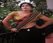 fe0a1 khushboo photo gallery 9.jpg from desi aunty in sari open bangle