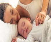 2088 a woman co sleeping with her child jpgv1 0inline1 from sleeping mom esx sonww englis com